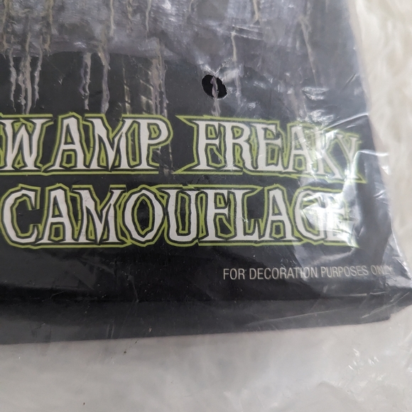 NEW Swamp Freaky Camouflage Net Halloween Decorations 62 x 82 Gothic Collection - Picture 3 of 4